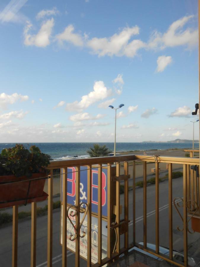 B&B Ro.Ma. Barcellona-Pozzo di Gotto Buitenkant foto