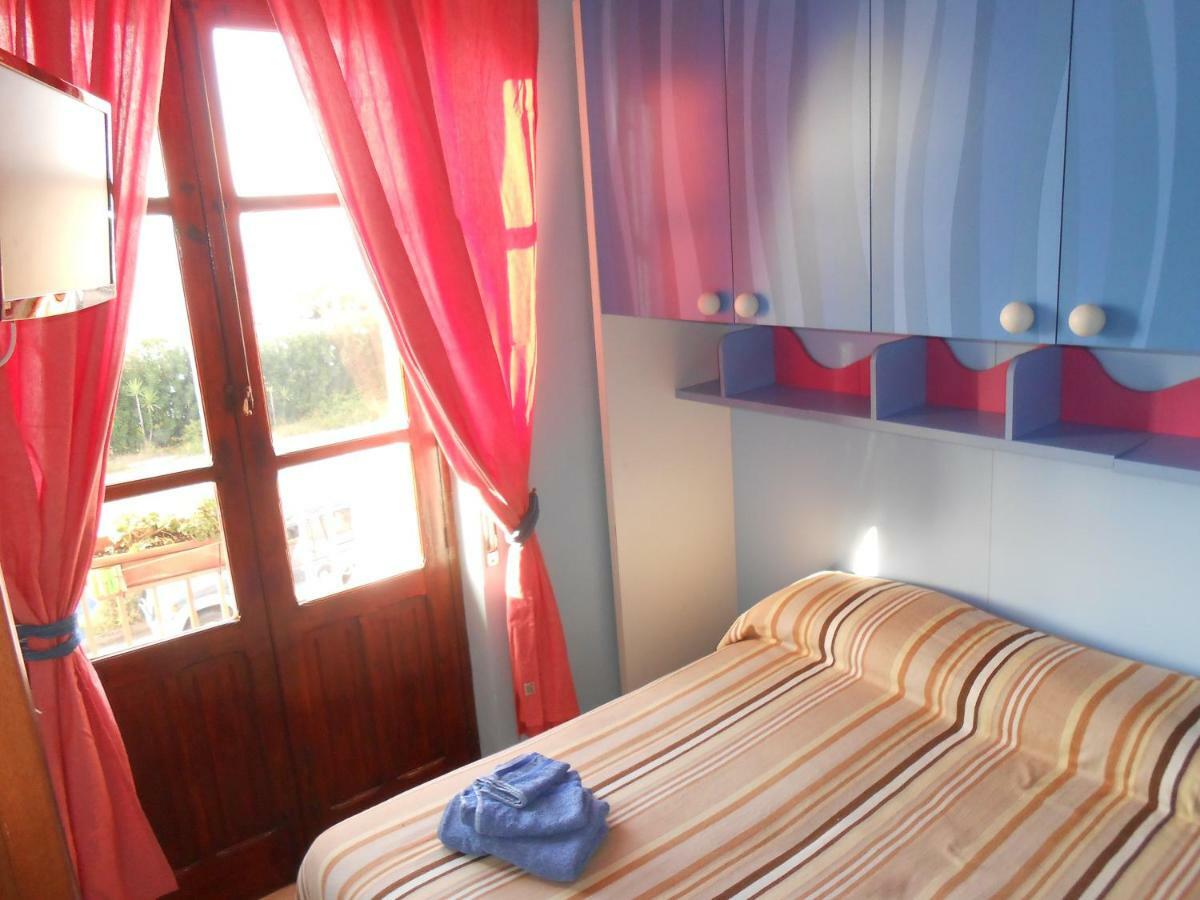 B&B Ro.Ma. Barcellona-Pozzo di Gotto Buitenkant foto