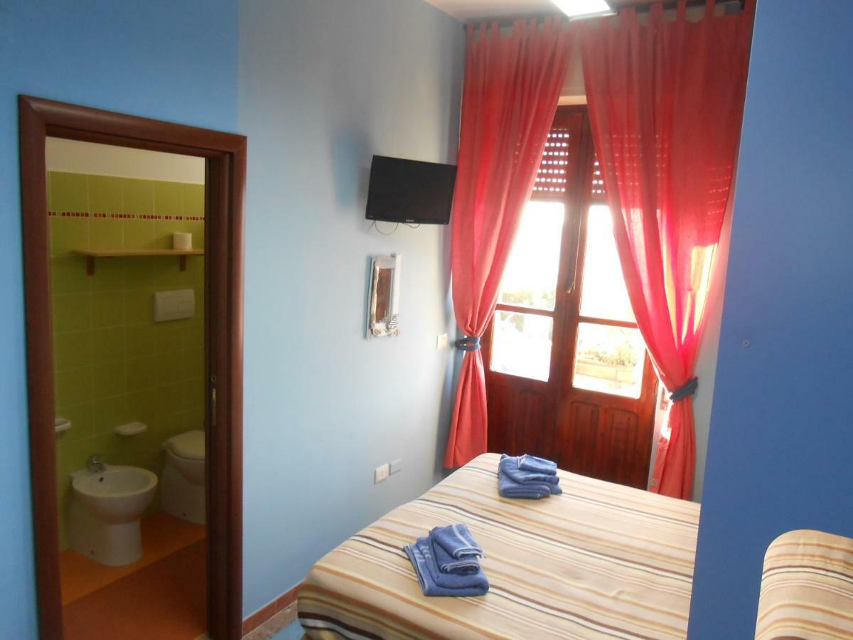 B&B Ro.Ma. Barcellona-Pozzo di Gotto Buitenkant foto
